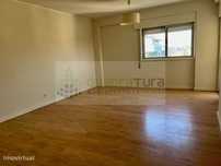 Apartamento T3 com Varanda e vistas desafogadas | Santa Luzia | Par...
