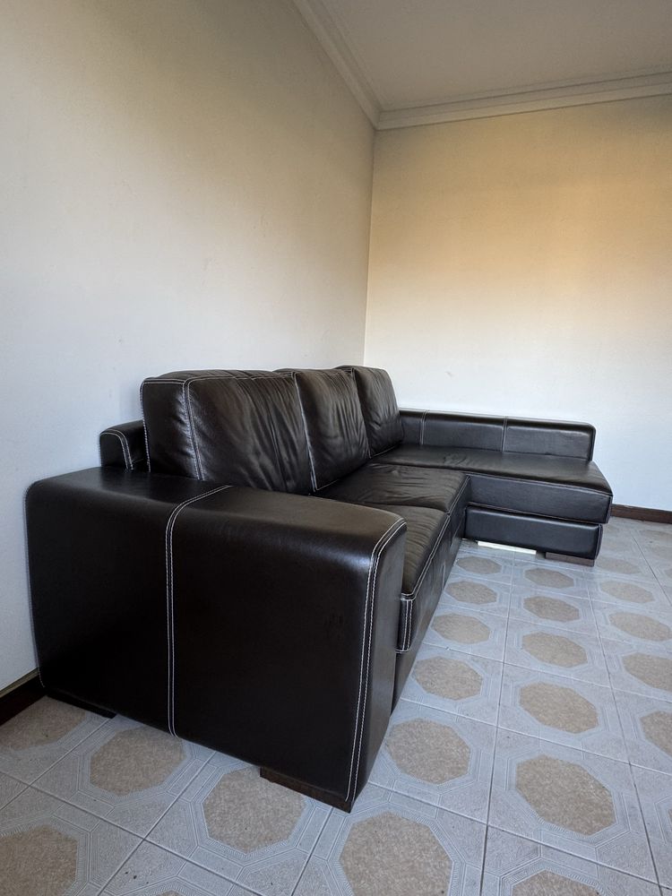 Sofá em Pele com chaise longue