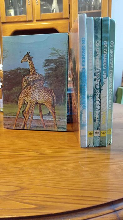 Coleção de livros Os grandes enigmas do mundo animal Negociável