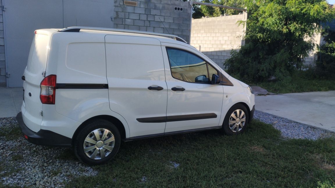 Ford transit courier 1.5 td