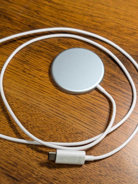 Беспроводная зарядка Google Pixelsnap Charger (Qi 2.2)