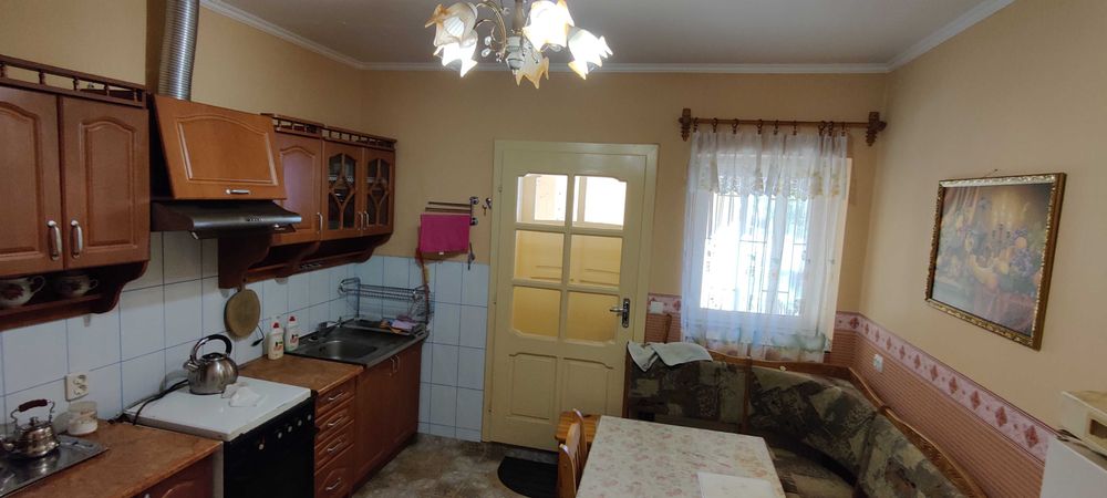 Большой дом, 4 комнаты+кухня, сад гараж. д. Чома, г. Берегово