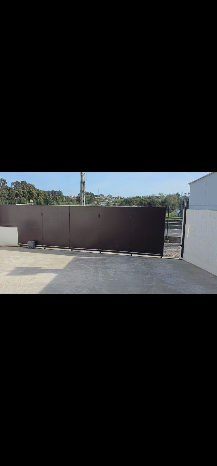 Portas, portões e construções metálicas