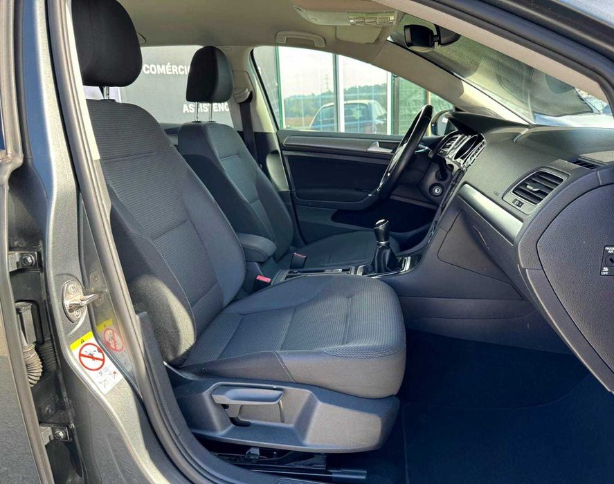 Volkswagen Golf VII 1.6 TDi Variant Confortline- Garantia Incluída