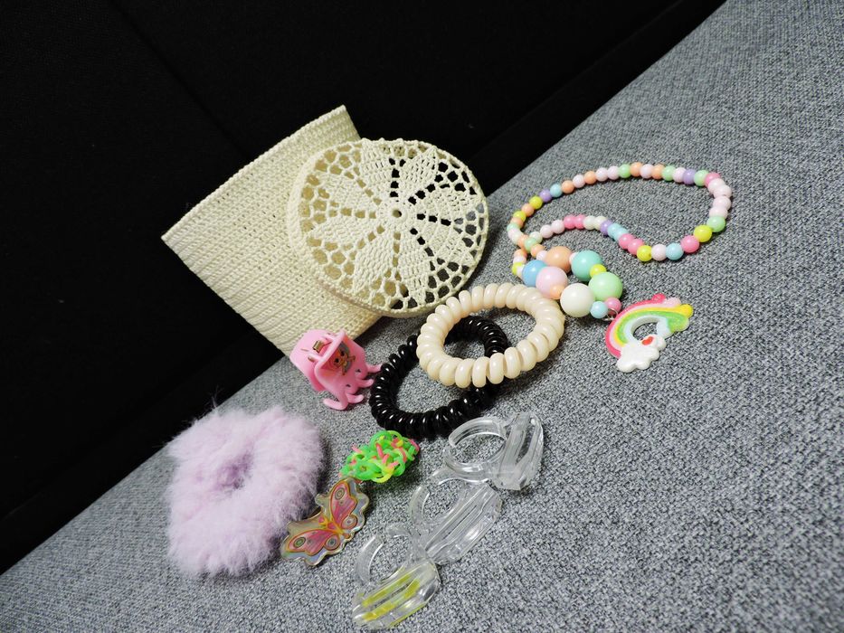 Zestaw biżuterii dla dziewczynki + koszyczek