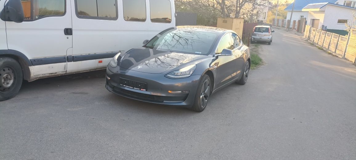 Tesla Model 3 Dual Motor Long Range