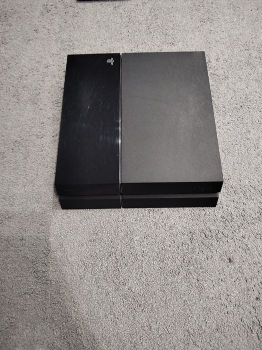 Ps4 z grami i padem