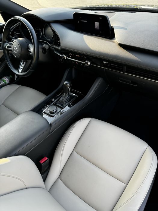 Mazda 3 2019 AWD