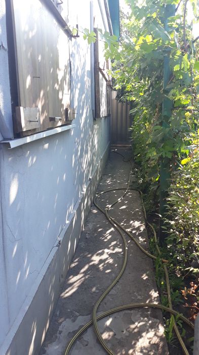 продам дом с участком  8 соток