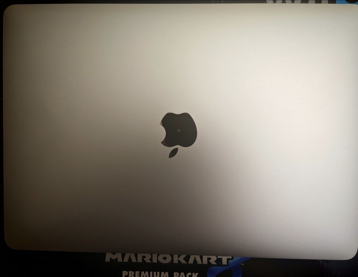 MacBook  Pro 13" не заряжается