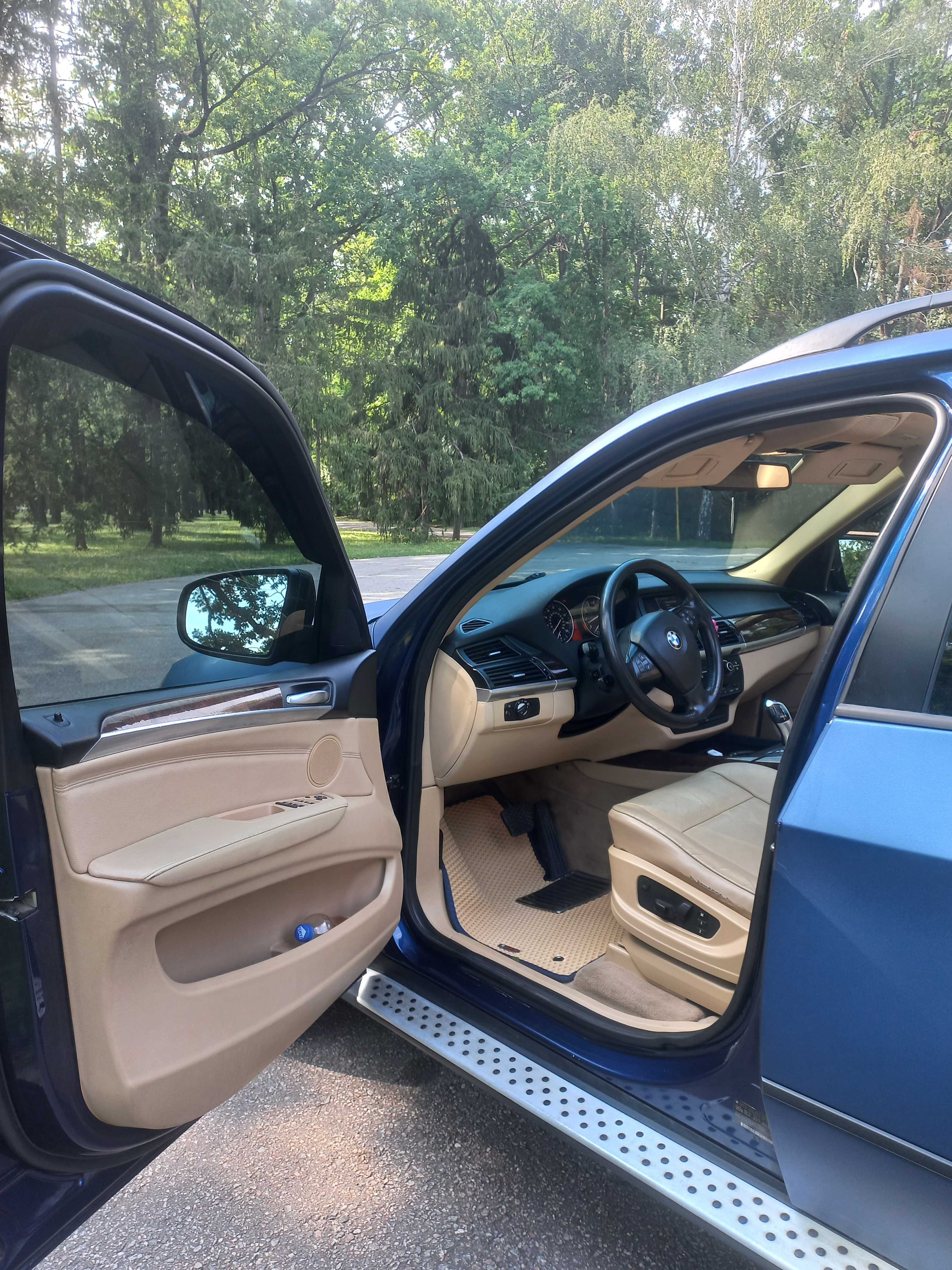 Авто BMW X5 E70 Америка