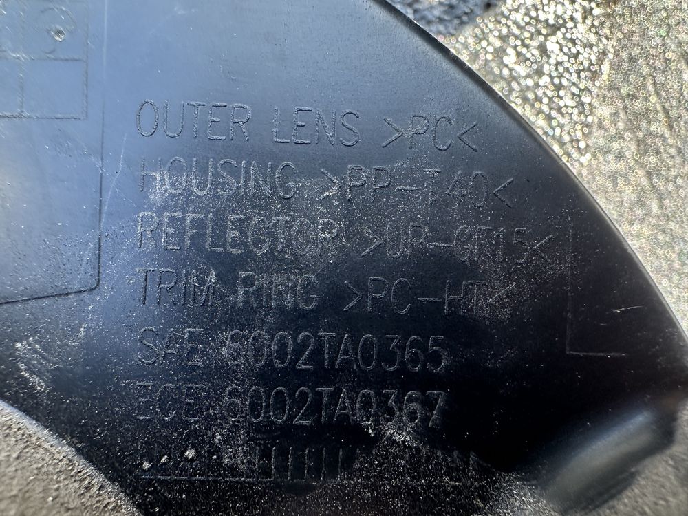Zestaw lamp halogenowych Jeep Wrangler JL 2018–2021 ORYGINAŁ