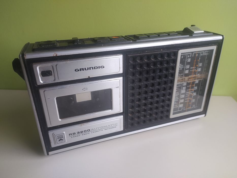 Radiomagnetofon Grundig RB3200