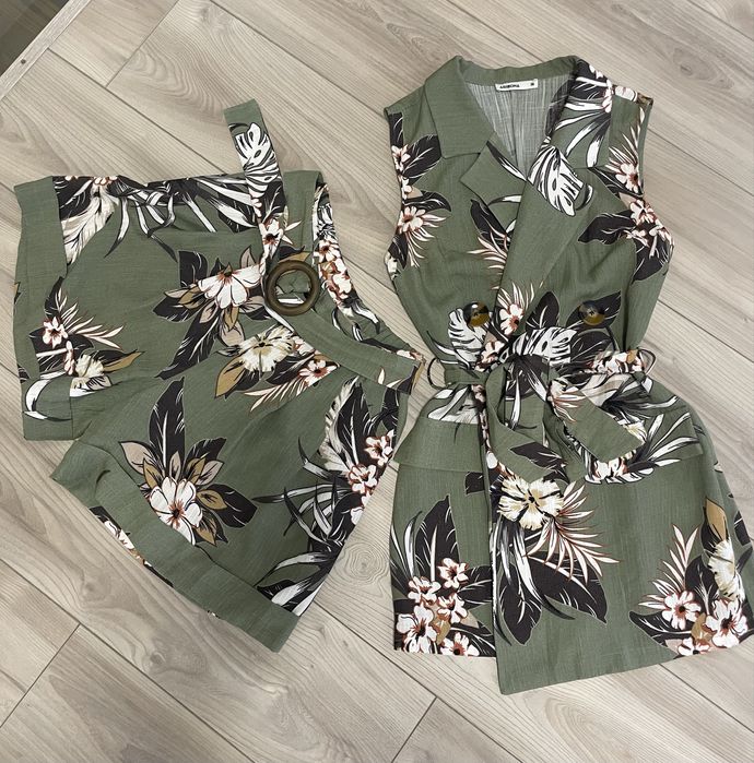 Жіночий літній костюм