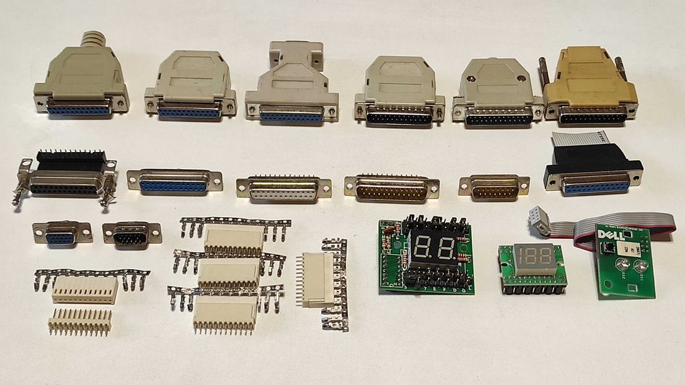 Шлейфи, роз"єми до комп"ютерної техніки.