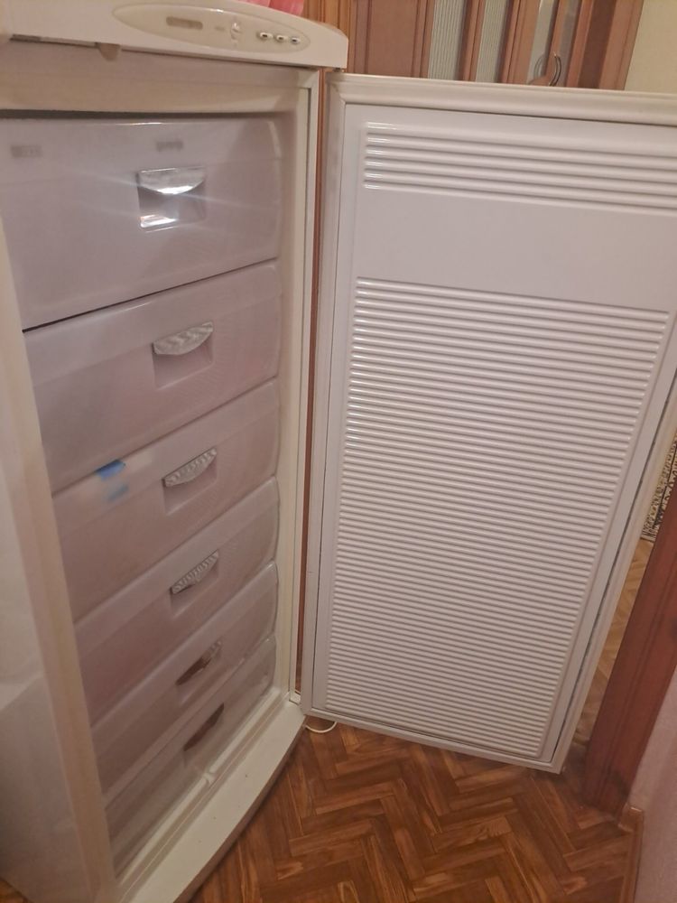 Морозильна камера Gorenje F 247 CB