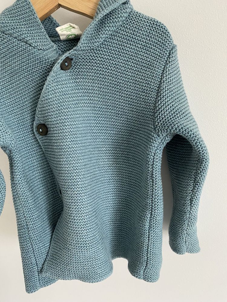 Sweter puri 68 turkusowy na guziki kaptur pomponik jak newbie