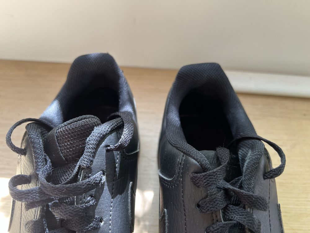 Nike Court Vision Low 44 como novos