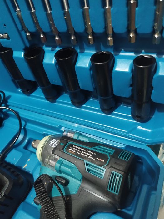 Máquina de impacto motor brushless 2 baterias 88v 3200rpm 1280n