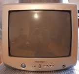 Televisor Sharp, 35 cms de diagonal de ecrã, com comando