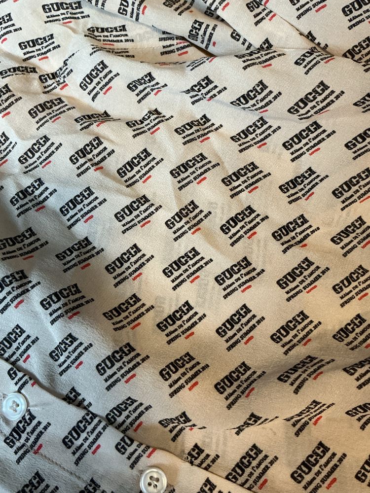 Gucci beżowa koszula z logo jedwab 100% L