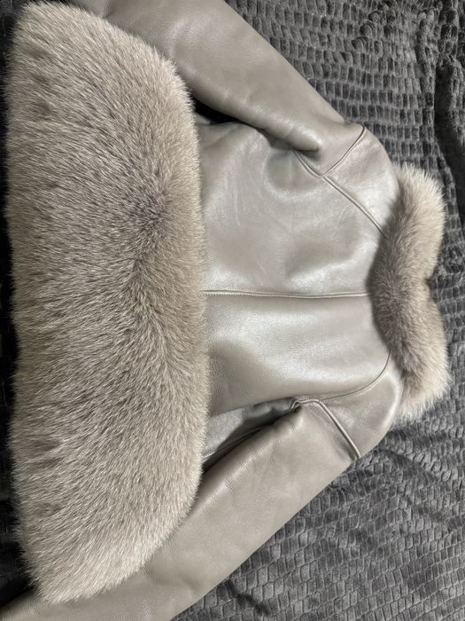 Стильна жiноча дублянка с натуральным хутром