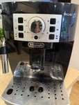 Ekspres do kawy DeLonghi  Magnifica  S-uszkodzony,