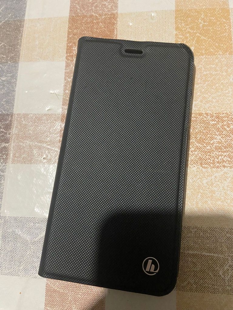 Capa livro iphone 11 cor preto marca hama  ( Portes grátis)