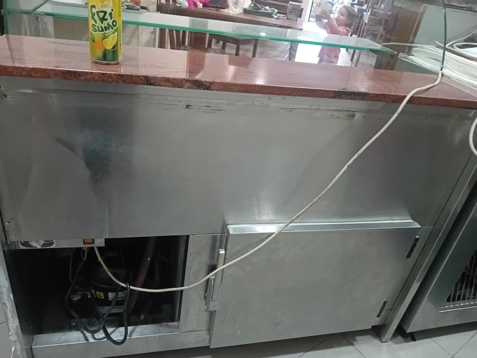 Vitrine frio muito bom estado