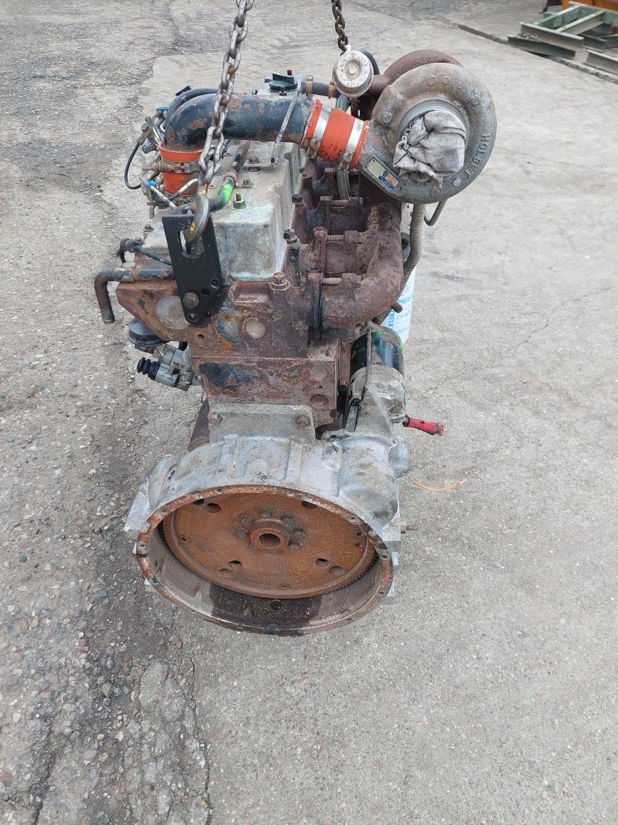 Silnik cummins 6t-830  case 821 f ładowarka