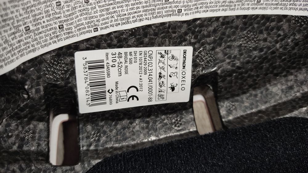 Capacete, joelheiras e cotoveleiras Oxelo
Capacete para Patins/Skate/T