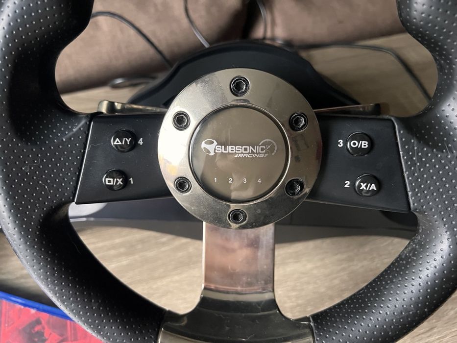 Руль Subsonic SA5156 Drive Pro Sport для Playstation 4 + гра