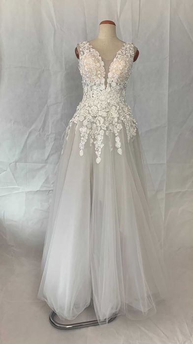 Nowa suknia ślubna 38/40 M/L boho-luxe hafty Princessa szampańska biel