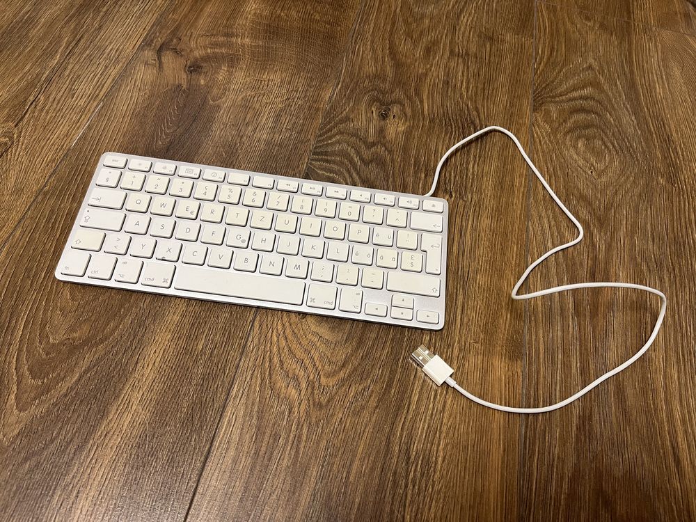 Клавіатура Apple
