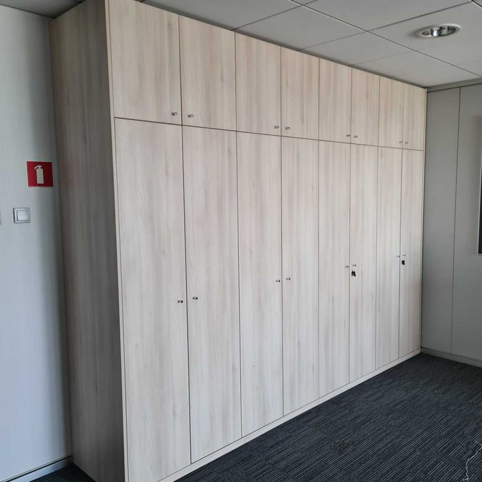 Szafa ubraniowa z nadstawką 100