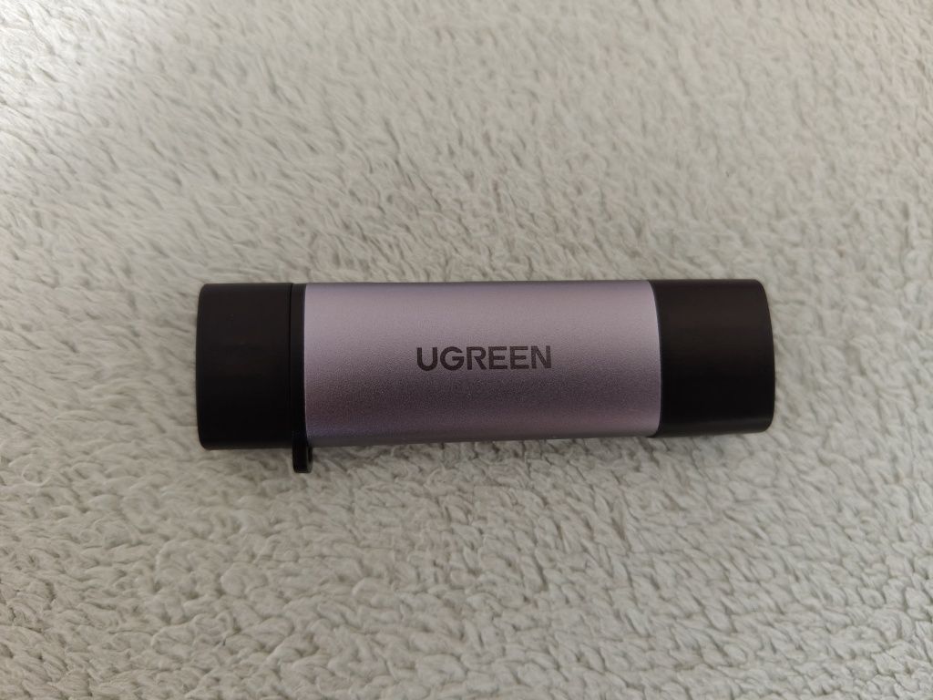 Czytnik kart pamięci Ugreen