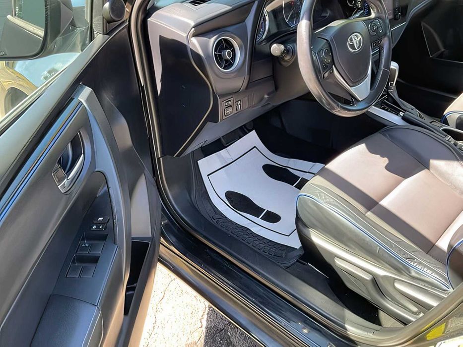 Toyota Corolla      2017