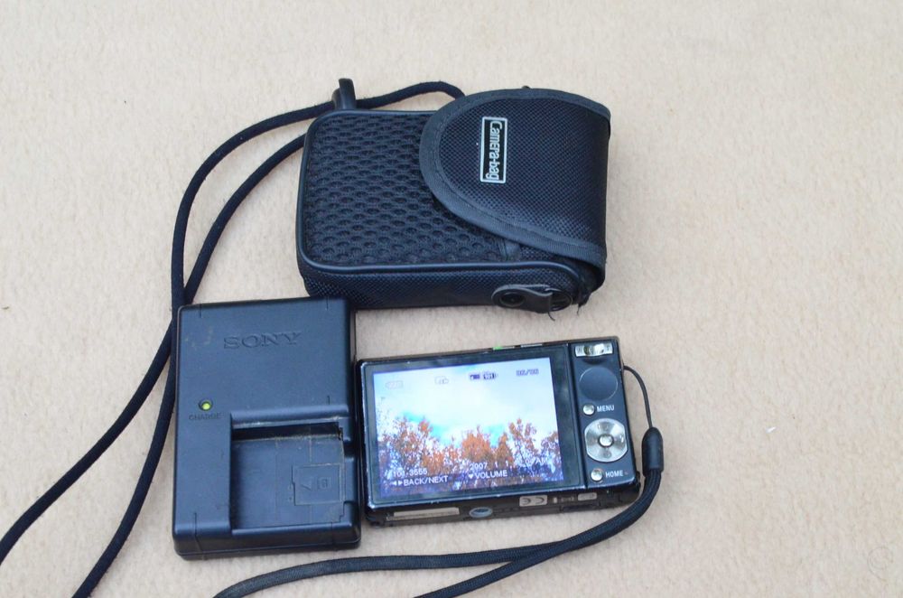 Sony CyberShot DSC-T100 рабочий цифровой фотоаппарат цифровик 2007 г.