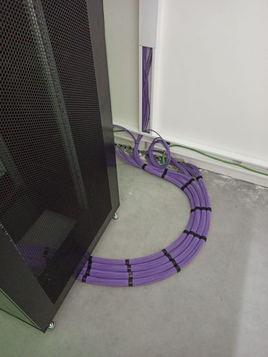 Serviços Técnicos de Informática ou Instalação de CCTV, TV, ou Redes