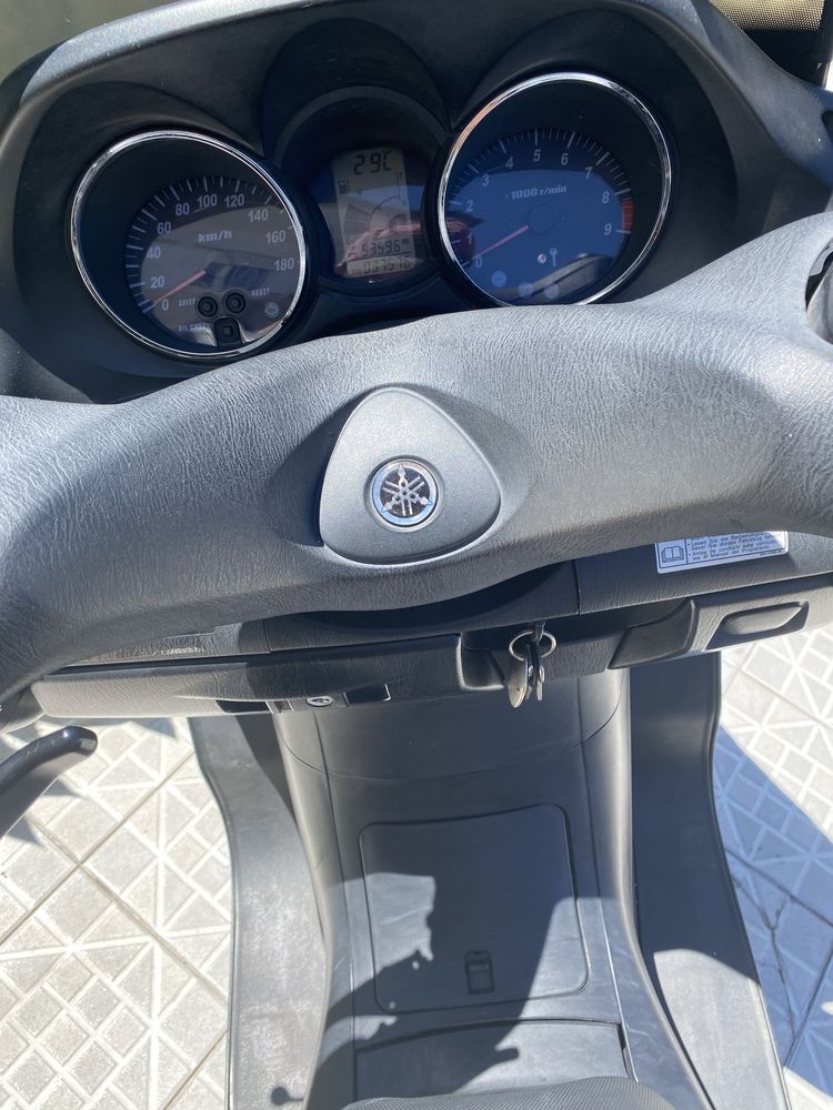 Vendo yamaha majesty 400