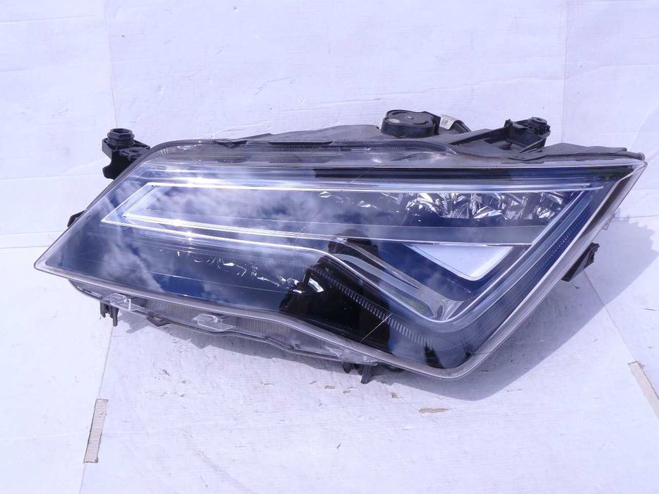 SEAT ATECA Lampa przednia lewa Full LED