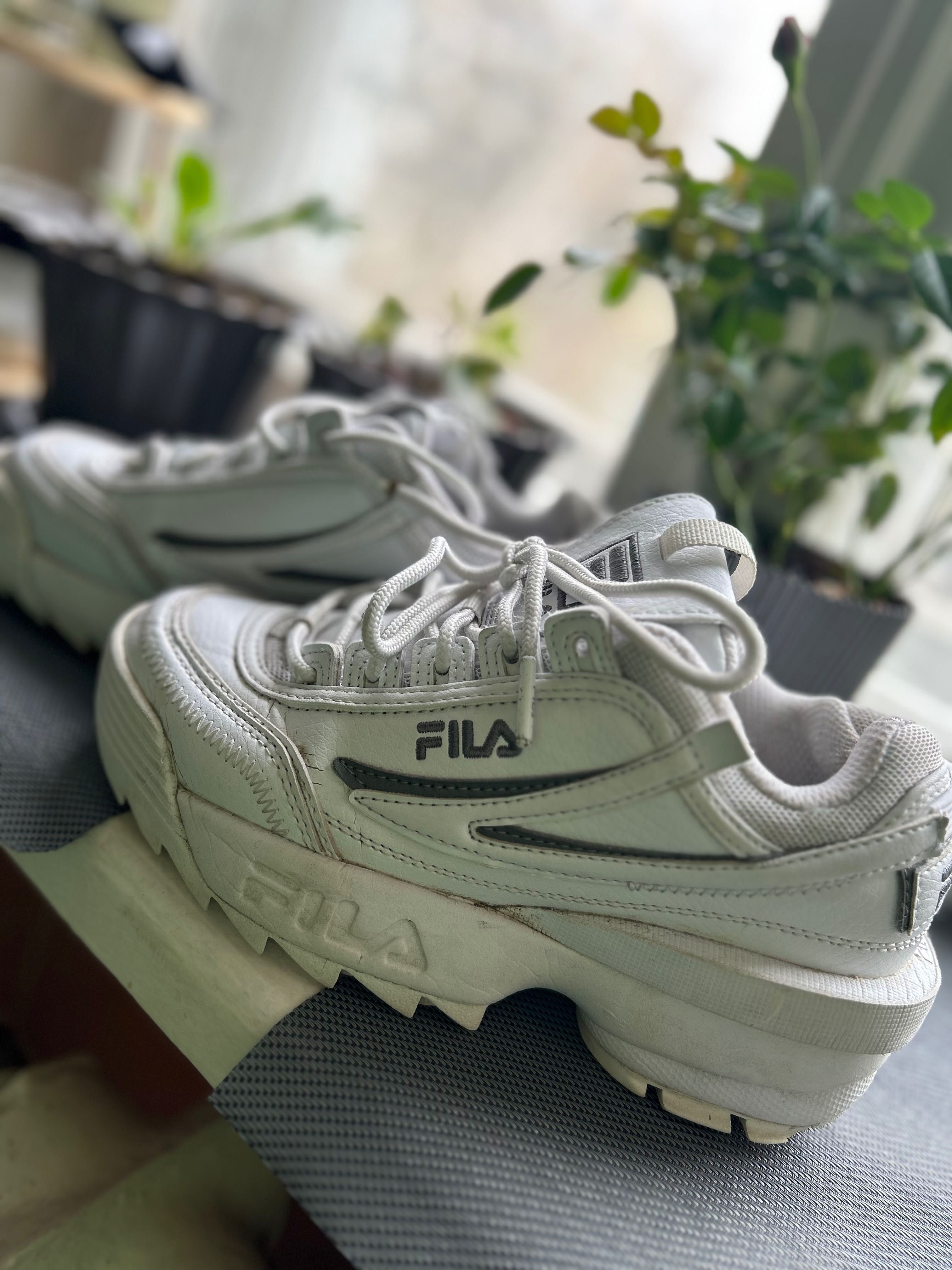 Оригінальні кросівки Fila, дуже зручні