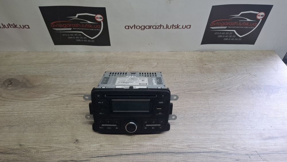 Магнітола Renault автомагнітола Renault
