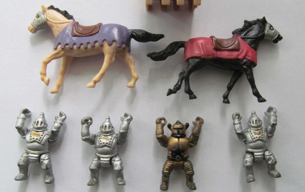 Киндер-сюрпризы фигурки на лошадях