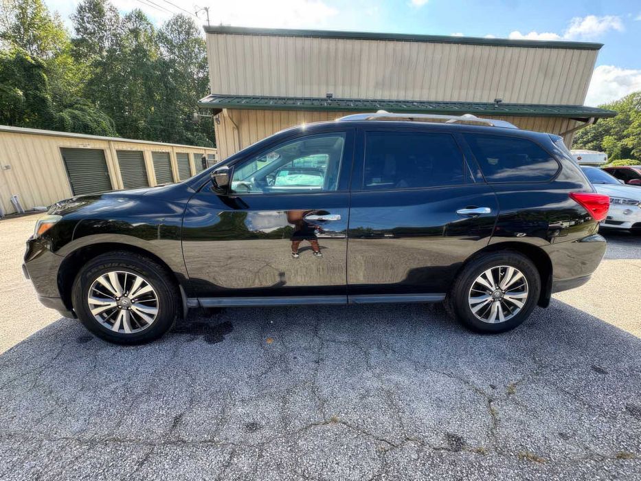 Nissan Pathfinder SL      2017