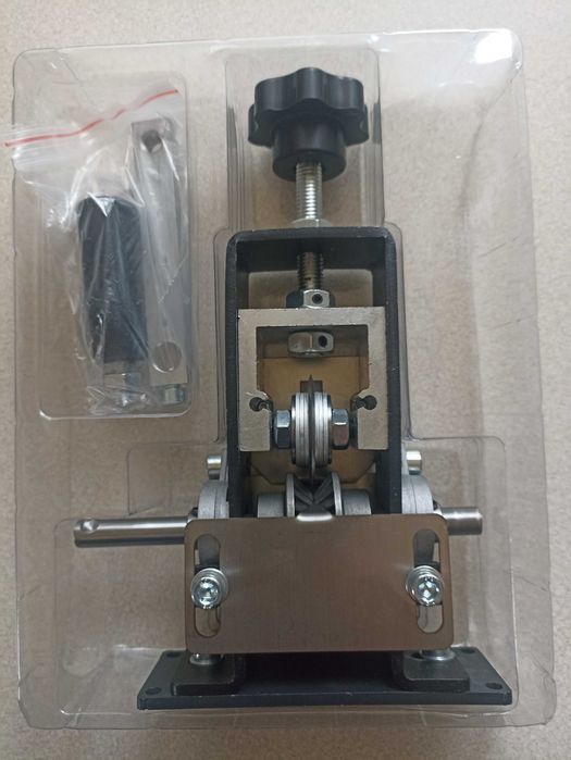 Korowarka do obierania kabli