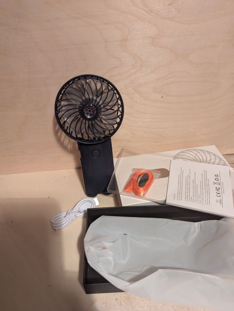 Wentylator przenośny USB 2000 mAh 4 prędkości