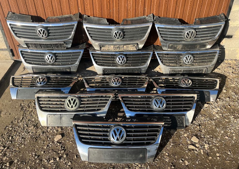 Решітка радіатора Passat B6 центральна в бампер значок емблема пассат