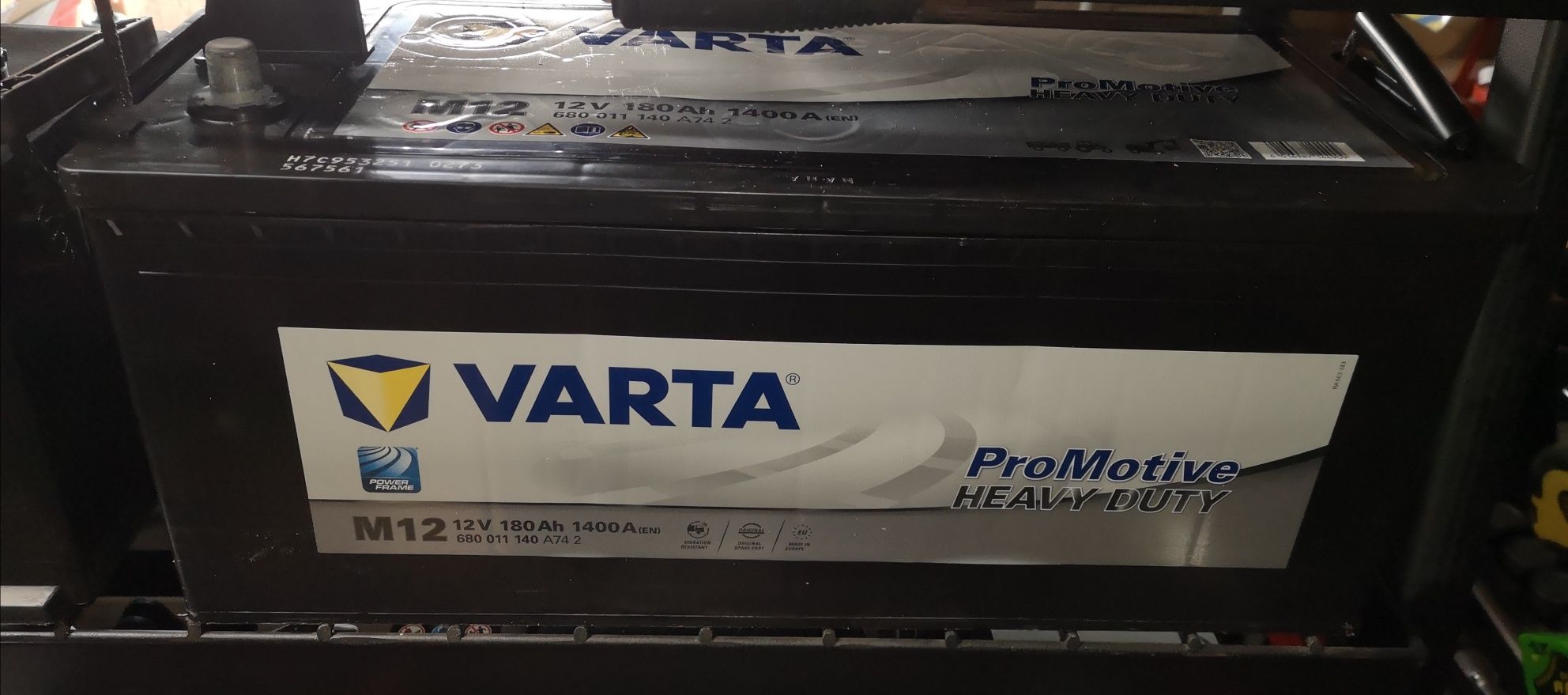 Akumulator Varta 12V180AH1400A ProMotive Black M12 John Deere AL203840