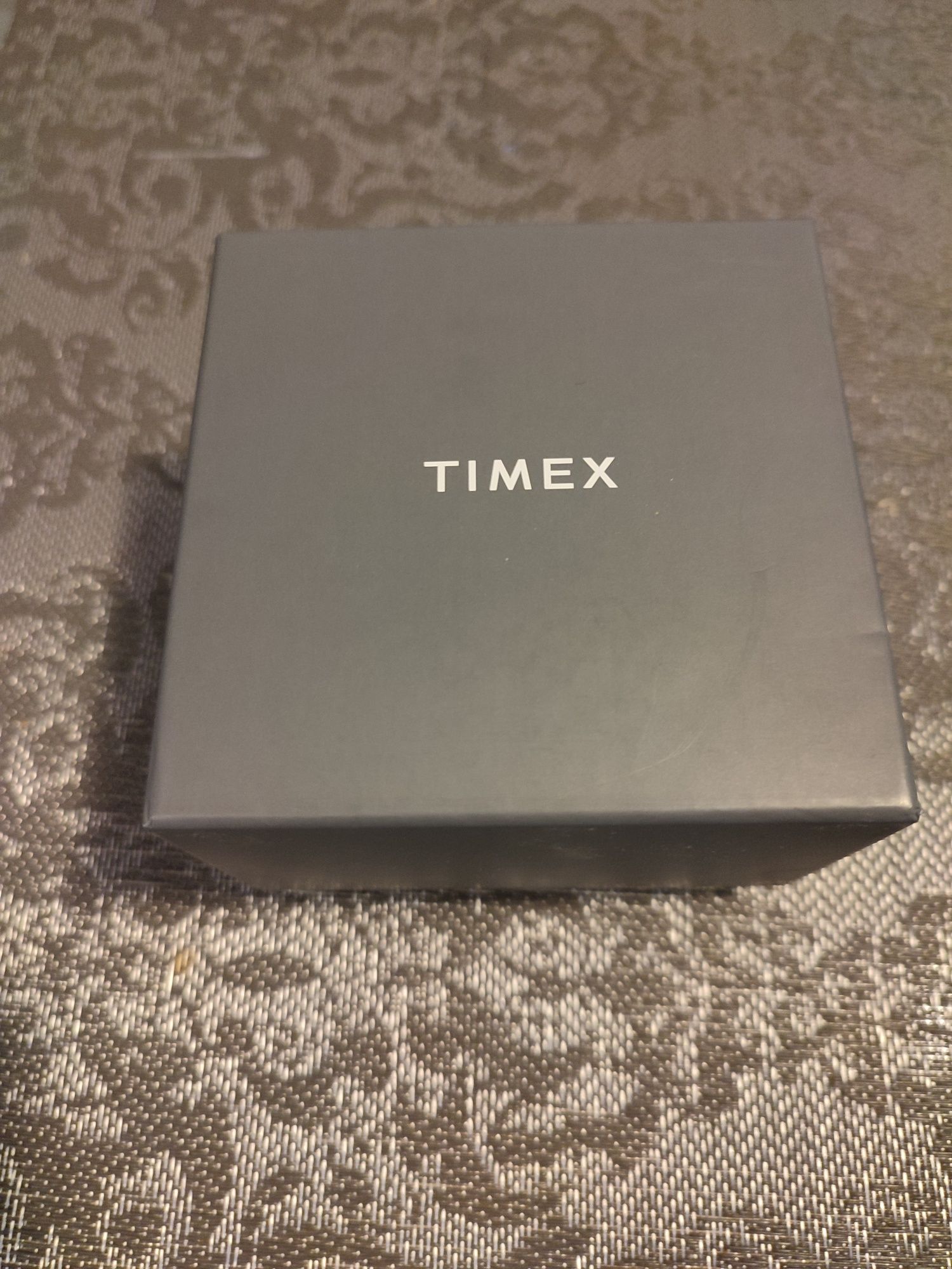 Zegarek Timex z pozłacaną bransoletą unisex